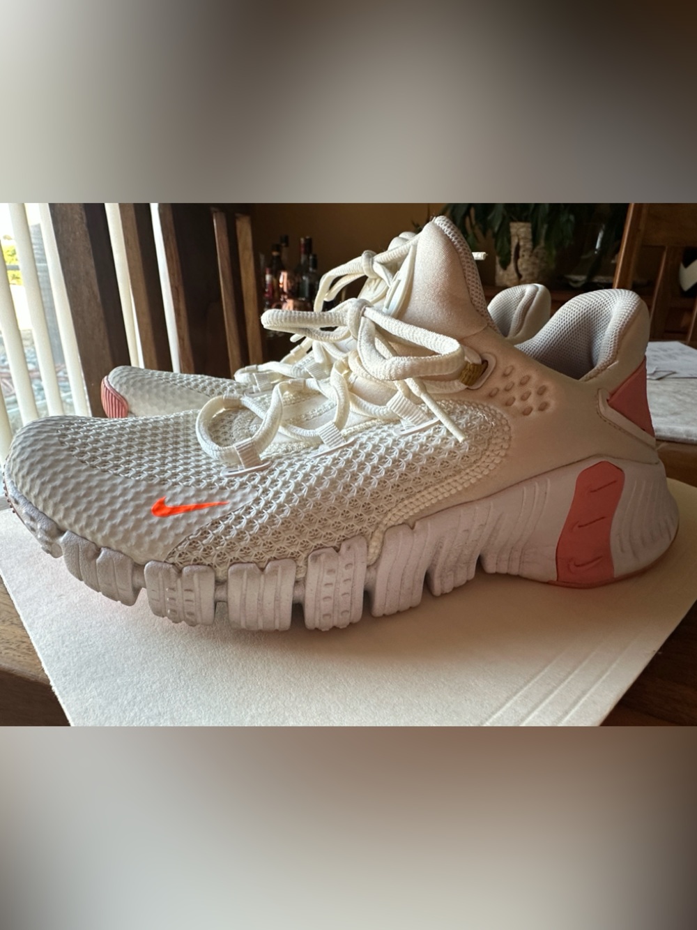 Nike Cream Metcon 4 Knit Sneakers with Coral Highlights (CrossFit)